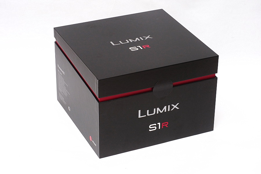 Panasonic LUMIX S1R